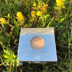 PUR Skin-Perfecting Powder Highlighter